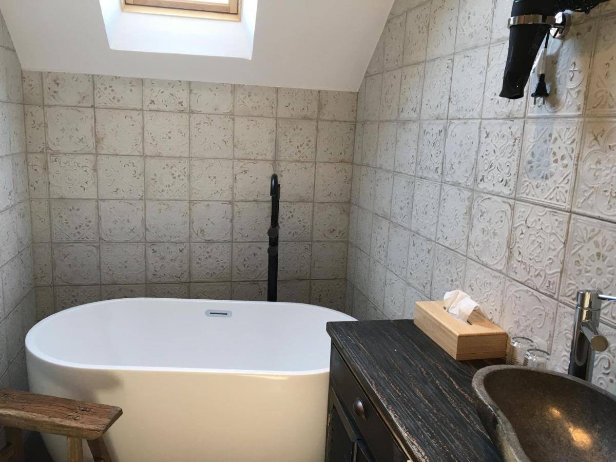 Boutique Hotel B&B Fleurie Saint-Amand-Mont-Rond Bagian luar foto